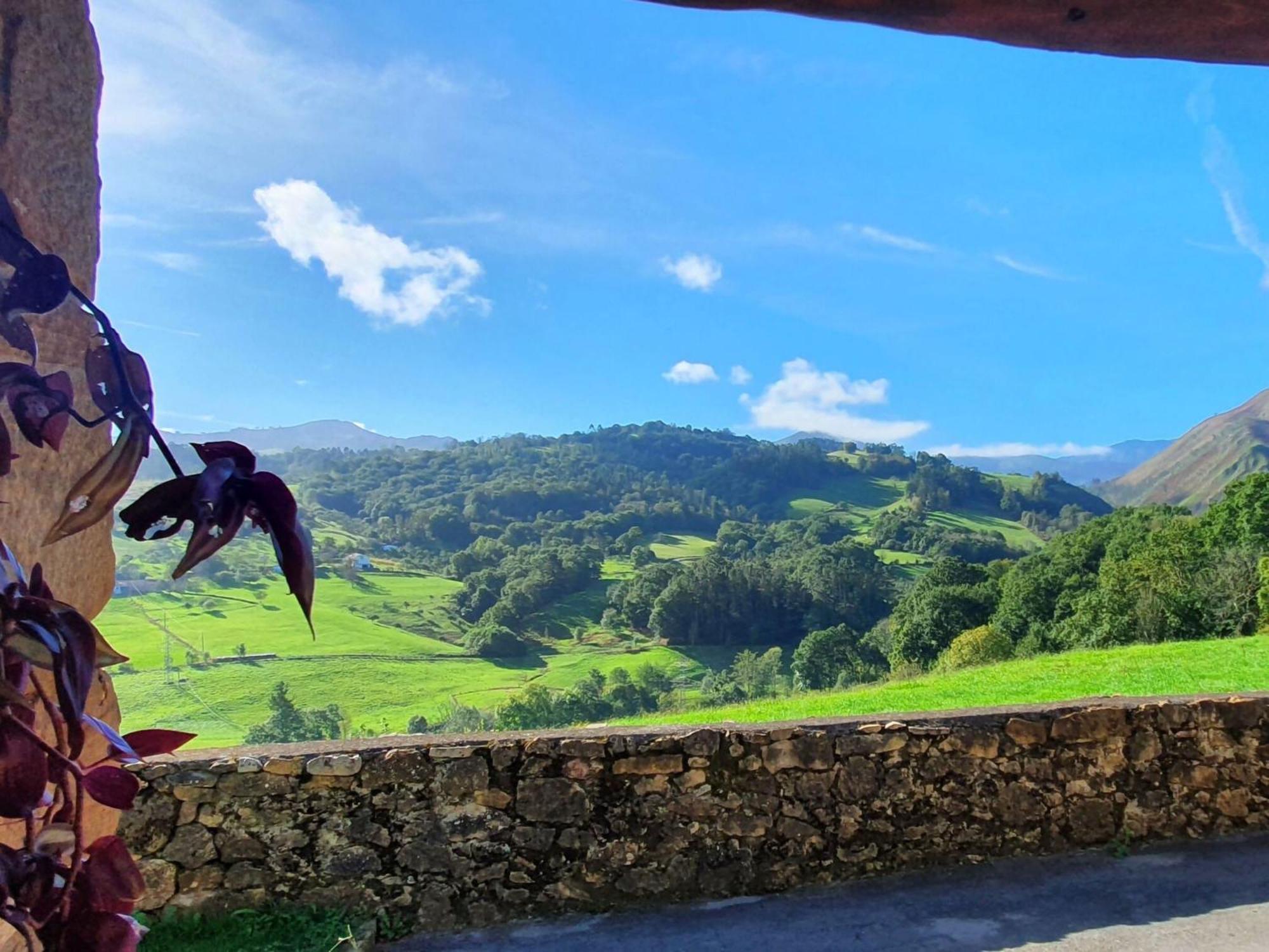 La Torre De Llames Arriondas Exteriér fotografie