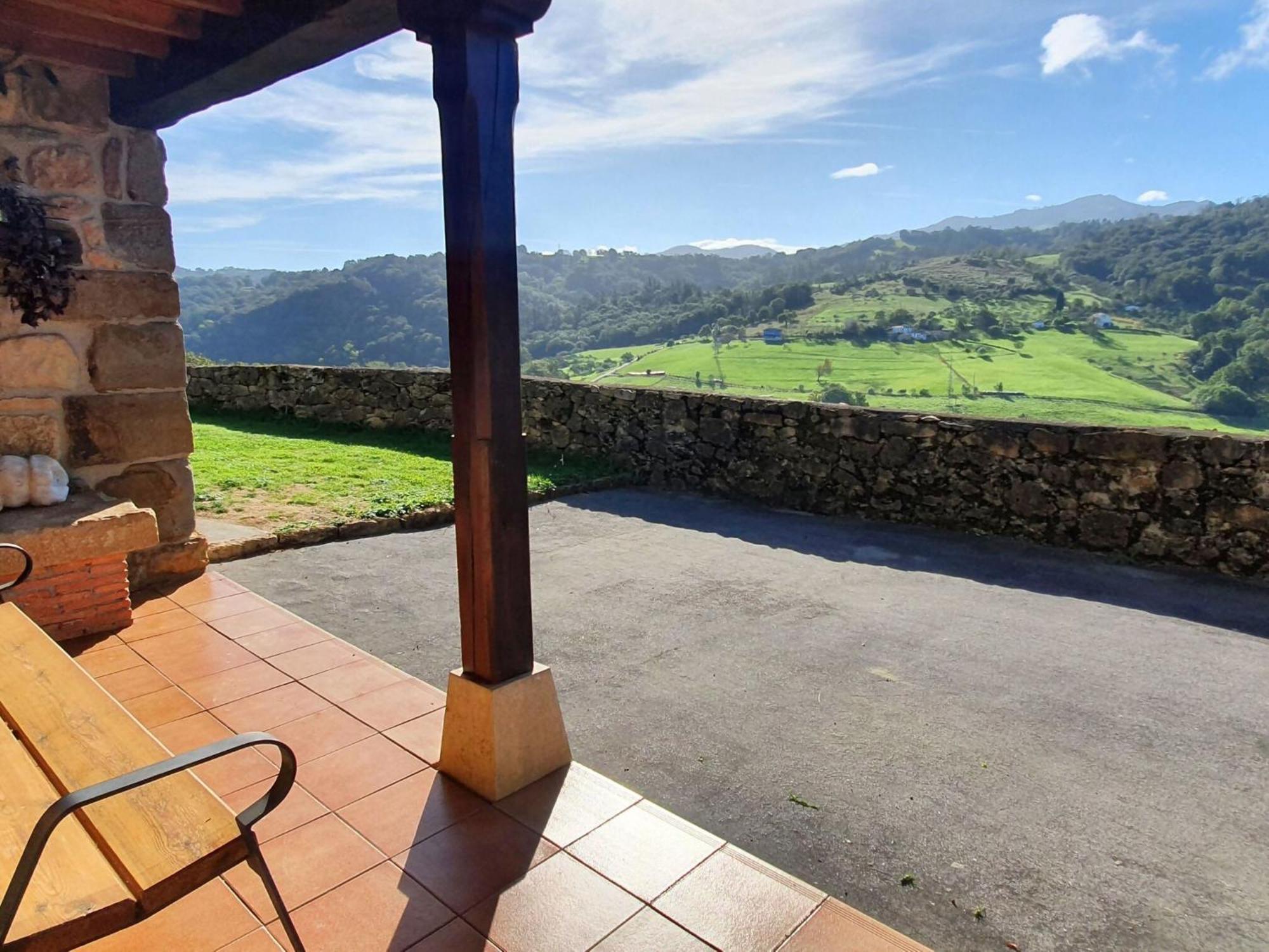 La Torre De Llames Arriondas Exteriér fotografie